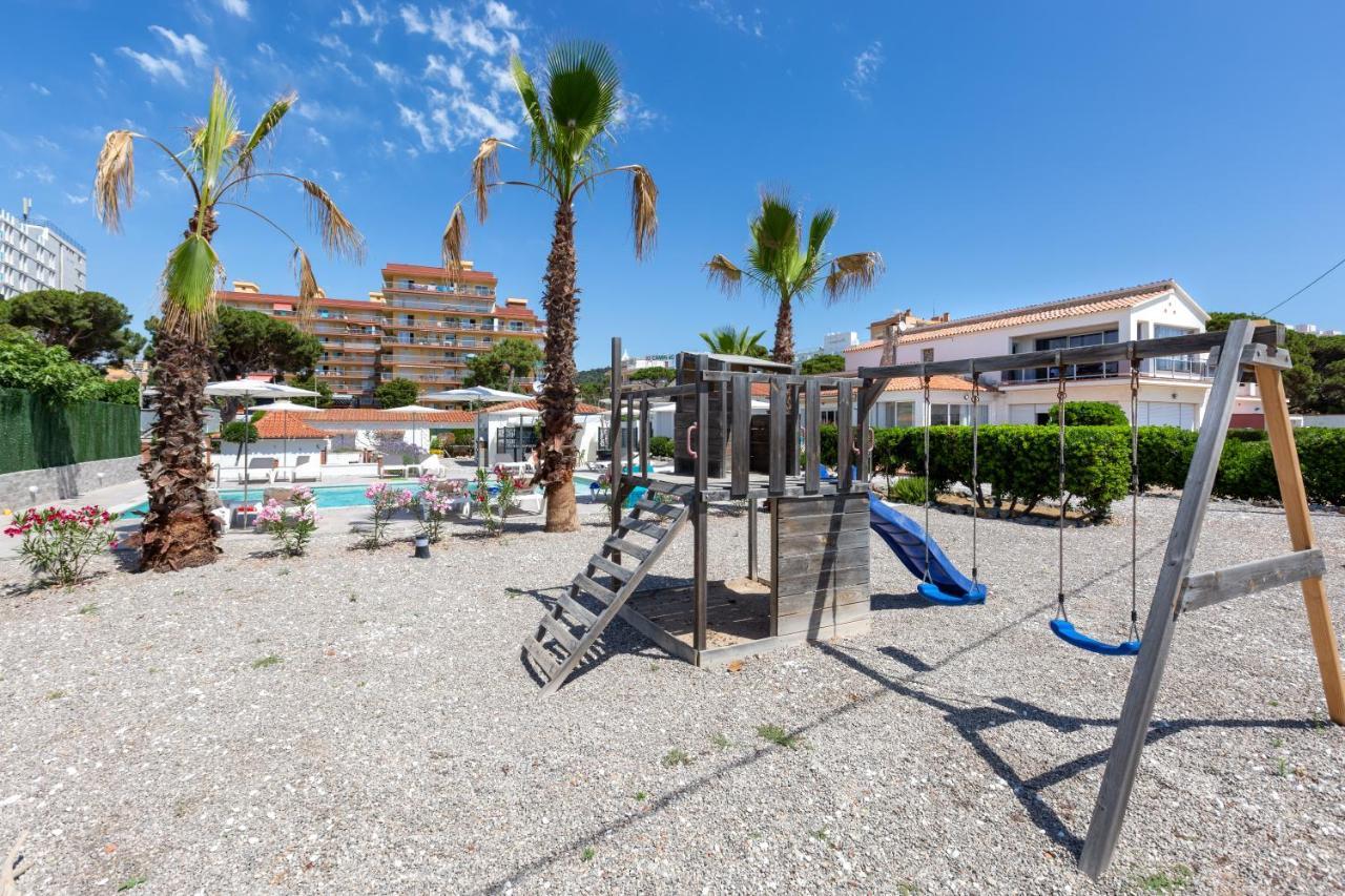 Malgrat De Mar Beachfront Village Exterior photo